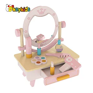 Factory OEM pretend play wooden kids makeup kit set toys for girls W10D519
